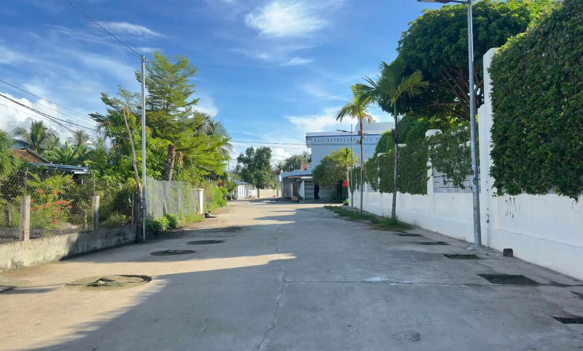 Đất nền Vạn Thắng 165m² giá 2 tỷ - Vị trí trung tâm, tiện ích xung quanh