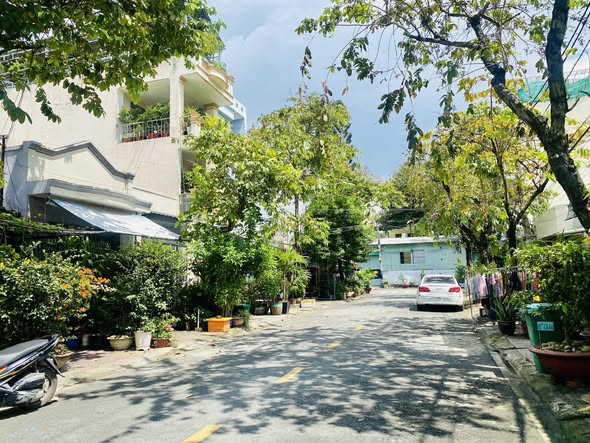 FrontHouse Đường Đỗ Xuân Hợp, Thủ Đức, 89m² giá 9 tỷ - Mặt tiền kinh doanh sầm uất!