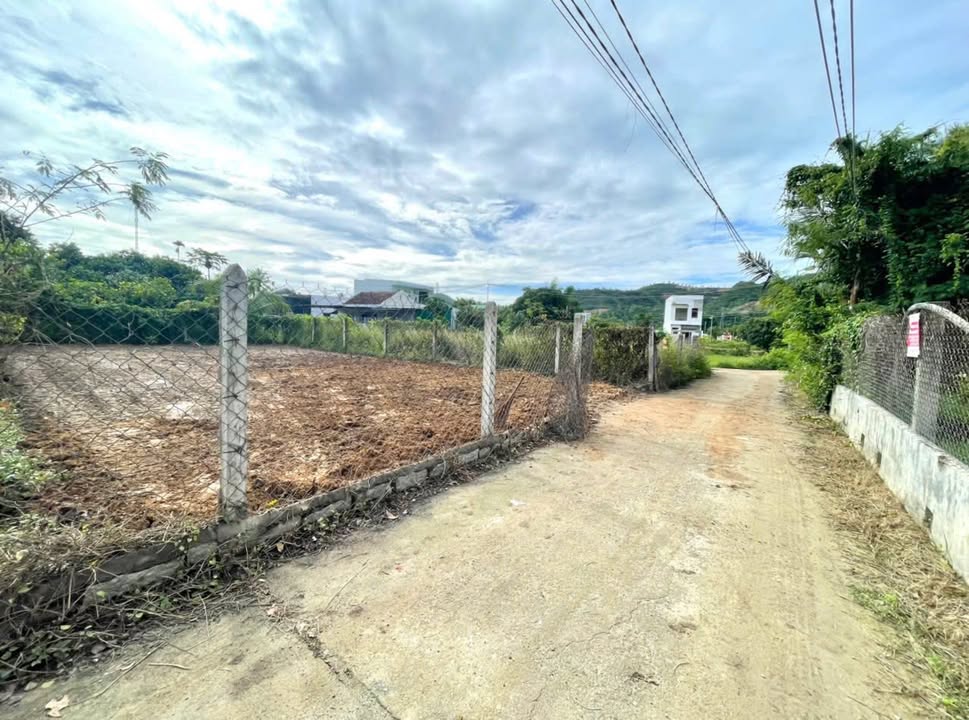 Đất nền Vĩnh Hiệp Nha Trang 200m² giá 3.75 tỷ - Hỗ trợ vay ngân hàng 70%!