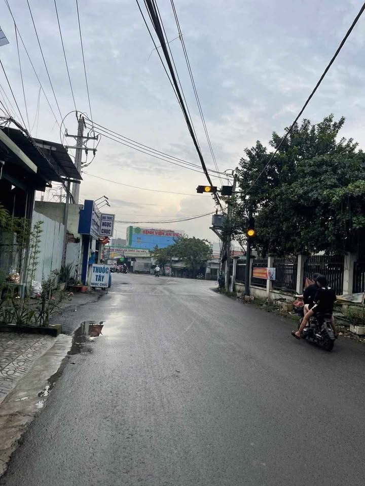 Nhà cấp 4 Tân Đông Hiệp 75.7m² giá 3.25 tỷ - Bán gấp, thương lượng!