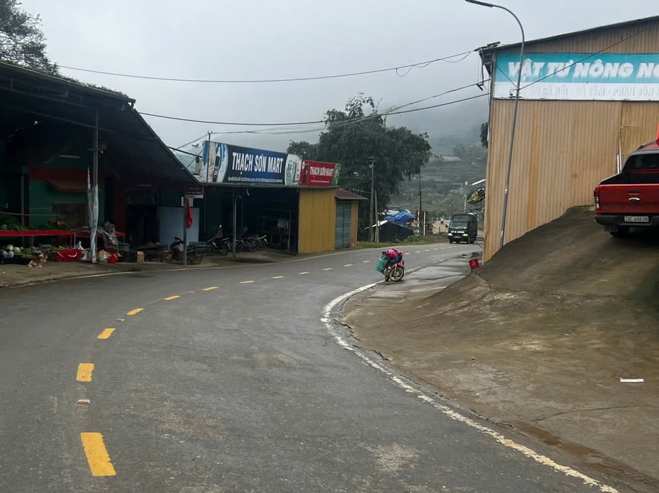 Đất liền kề Tả Van 270m² giá chỉ 2.2 tỷ - Đầu tư tiềm năng cao!