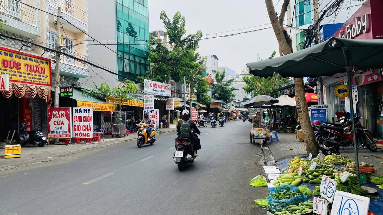 Nhà Mặt Tiền Phạm Văn Bạch, Gò Vấp 142m² giá 27 tỷ - Cơ hội đầu tư sinh lời!