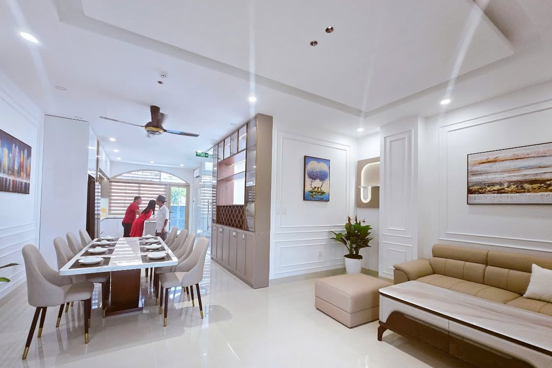 Bán nhà townhouse 4 tầng Regal Pavillon Đà Nẵng 120m² giá 20.5 tỷ - Đầu tư sinh lời ngay!