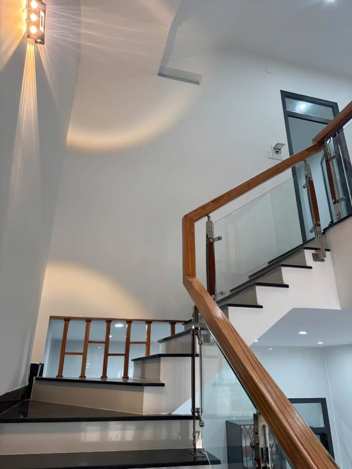 Nhà 3 tầng chính chủ tại trung tâm Quy Nhơn - Giá chỉ 5 tỷ!