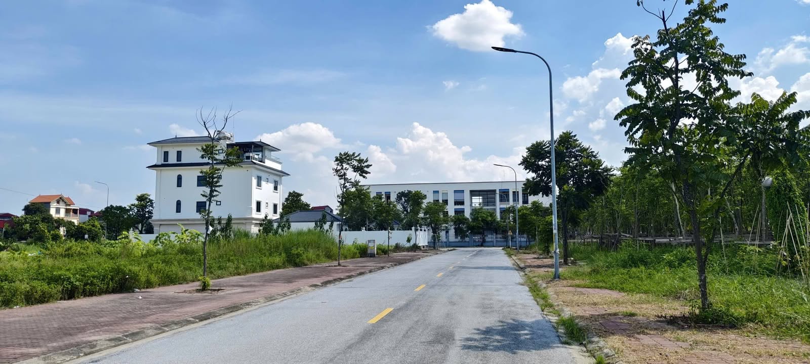 Biệt thự đấu giá Kim Chân 280m² giá thỏa thuận - Hướng Đông mát mẻ!