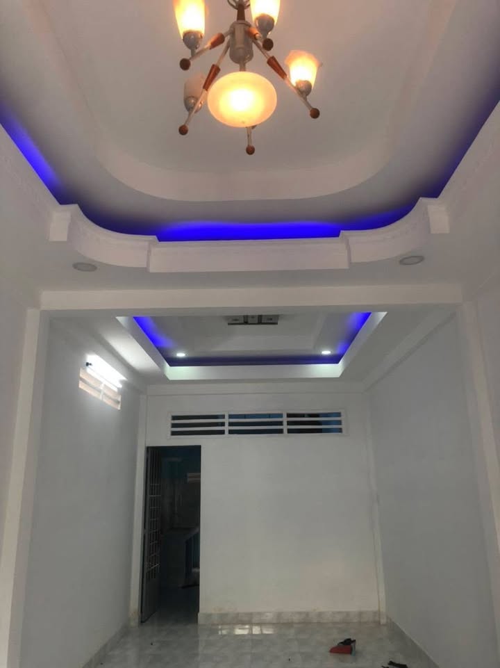 Nhà phố Bến Tre 54m² giá 1.95 tỷ - Sẵn sàng vào ở ngay!