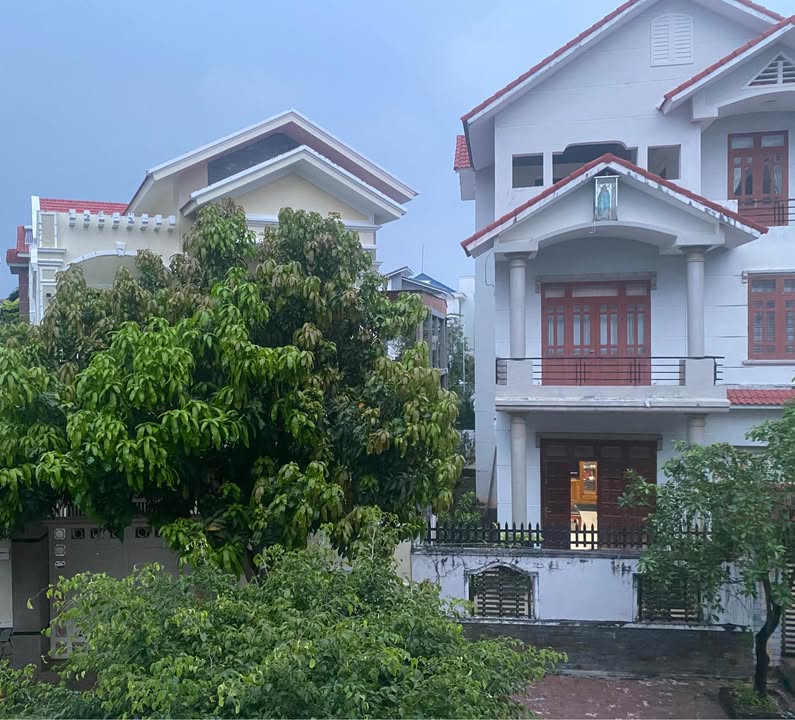 Biệt thự sang trọng tại khu tái định cư đồi 2, Bà Rịa - Vũng Tàu 254m² giá 20 tỷ - Thiết kế hiện đại, sẵn sàng vào ở!