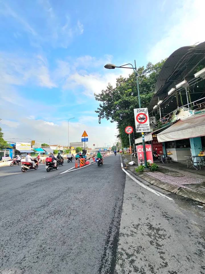 Bán gấp 2 Lô liền kề góc 2 mặt tiền chợ Linh Trung – Tiềm năng kinh doanh lớn!