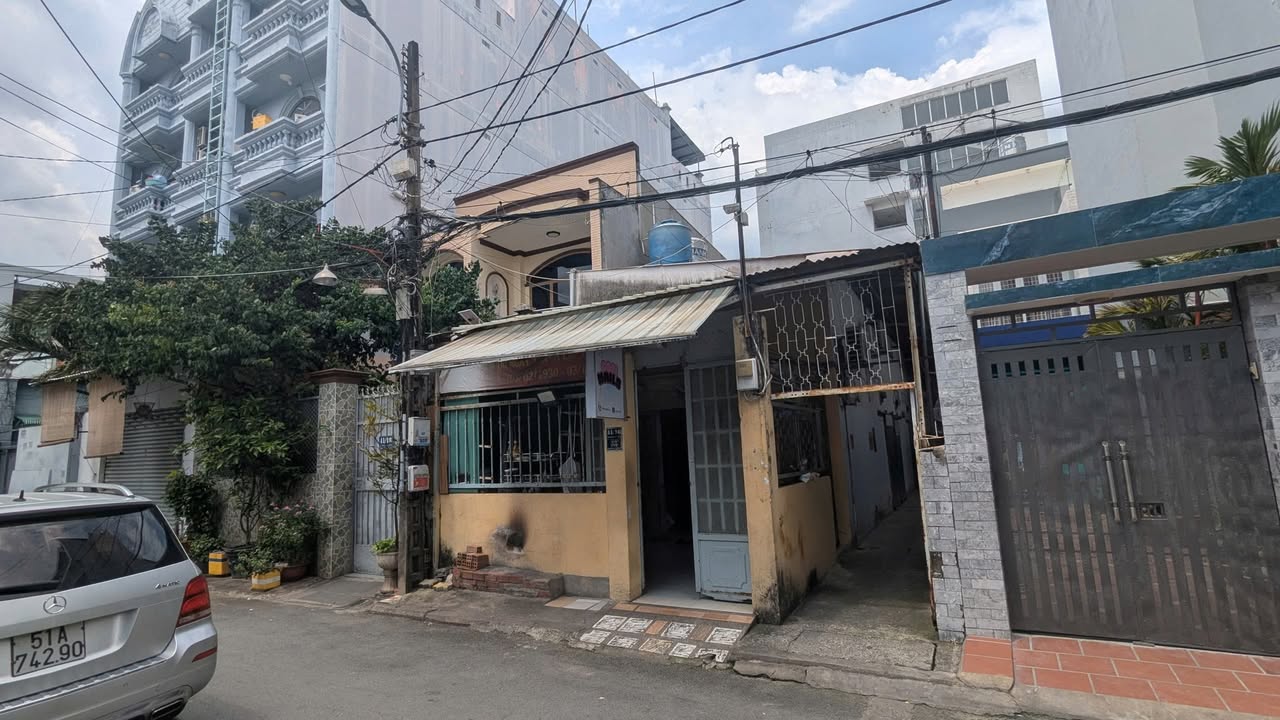 Nhà riêng Phạm Ngũ Lão, Gò Vấp 173m² giá 20 tỷ - Hẻm xe hơi, gần tiện ích