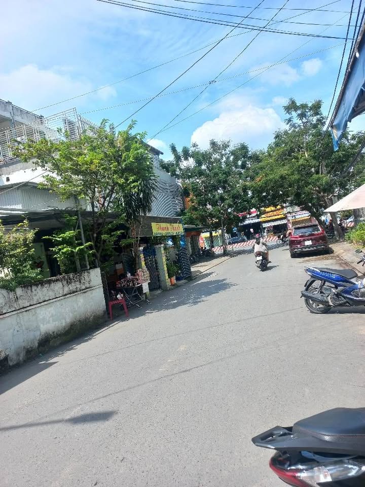 Nhà mặt tiền Lê Thị Chợ, Quận 7, 160m² chỉ 10 tỷ - Đầu tư sinh lời ngay!