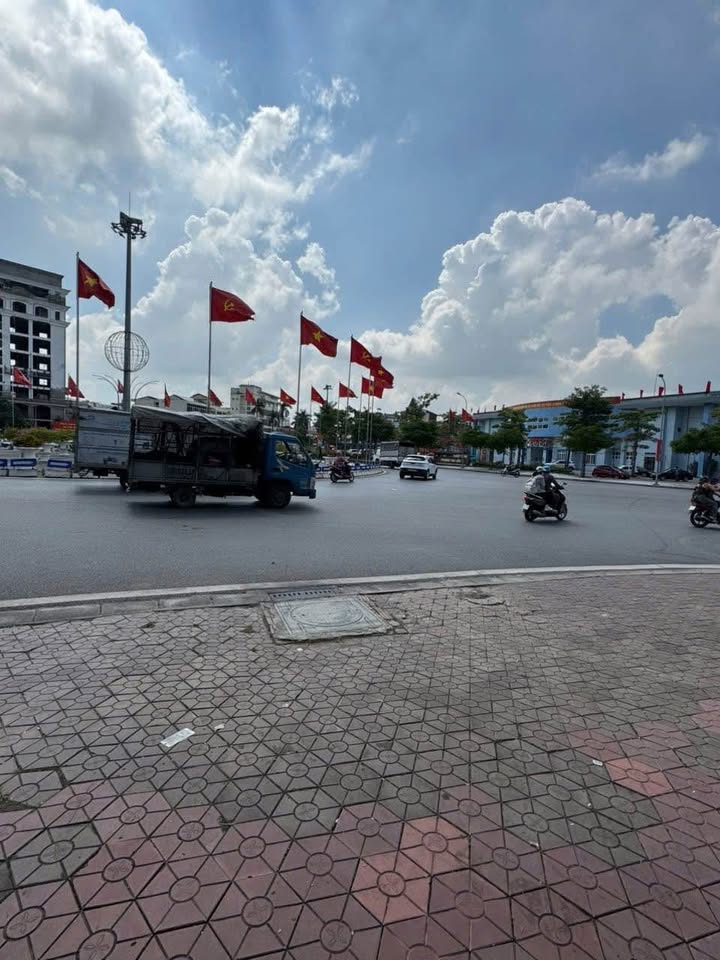 Nhà 3 tầng Đẩu Sơn - Kiến An 52m² giá 2.1 tỷ - Thiết kế thoáng mát, ô tô vào tận cửa!