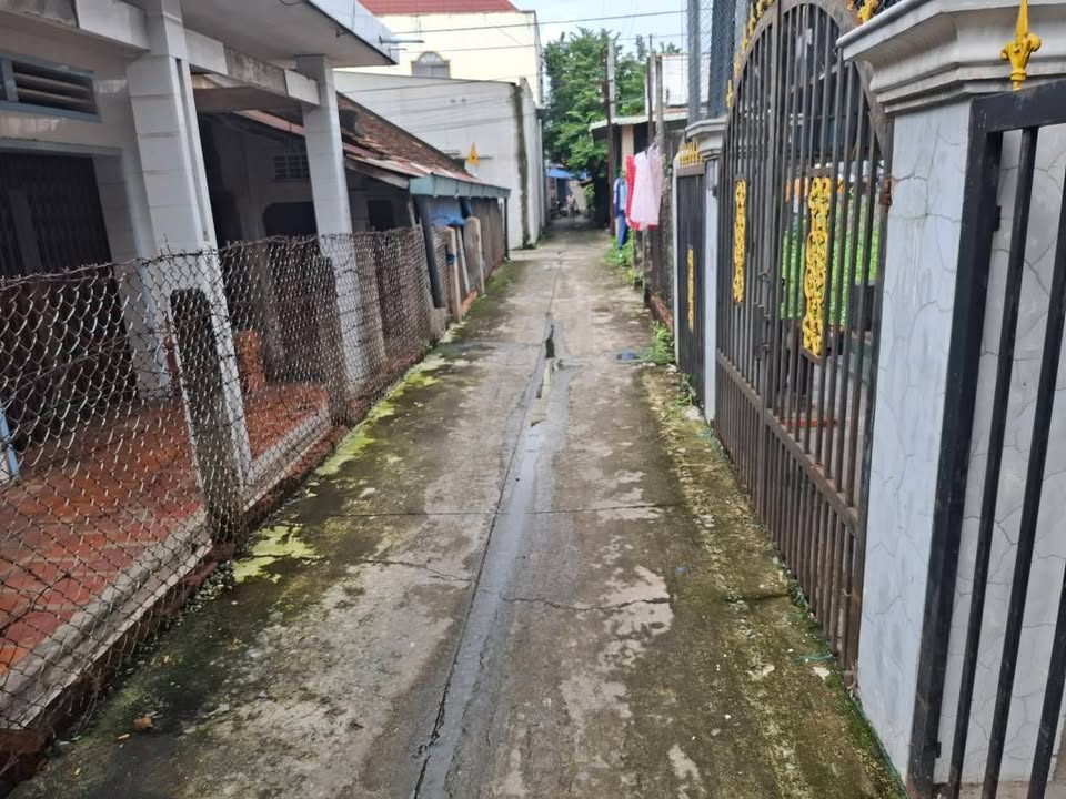 Nhà 2 mặt tiền hẻm xe máy tại Gò Dầu, Tây Ninh 95m² giá 900 triệu - Sẵn sàng vào ở ngay!