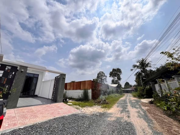 Nhà cấp 4 hiện đại tại Hẻm 45 Ngô Quyền, Tây Ninh - Giá chỉ 1.35 tỷ!