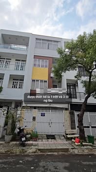 Nhà phố mặt tiền KDC Sadeco ven sông Tân Hưng Quận 7 - 90m² giá 19 tỷ đàm phán