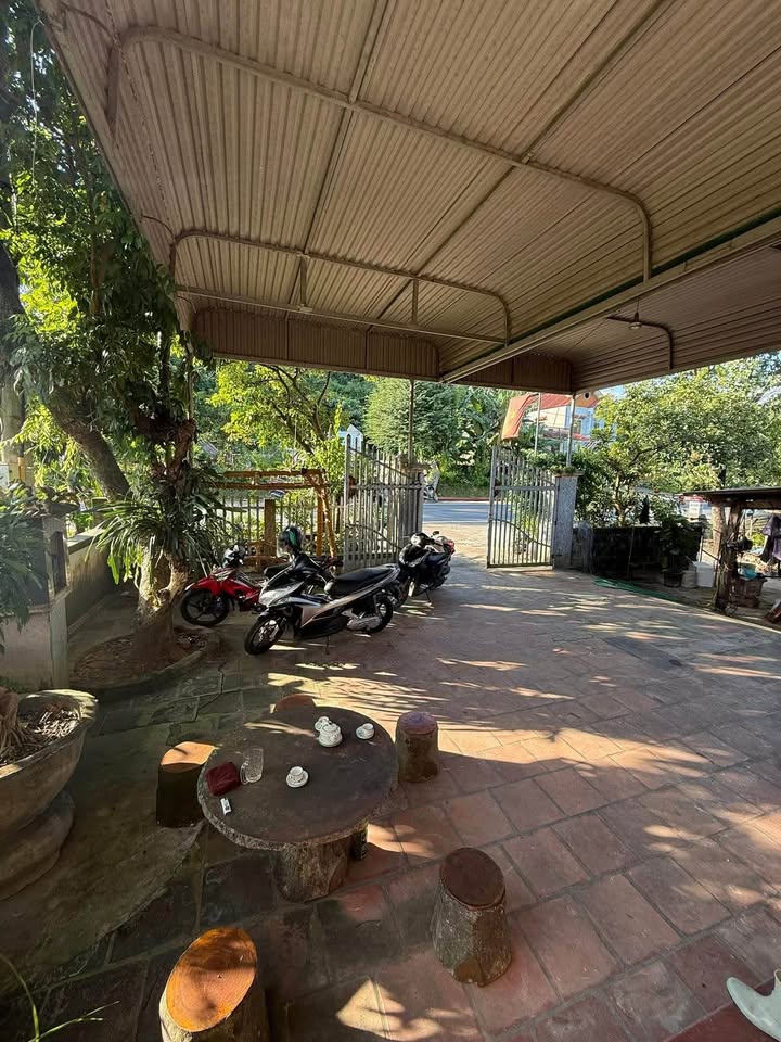 Nhà 2 tầng khung cứng tại Vị Xuyên 1100m² giá 4.5 tỷ - Kinh doanh đa dạng