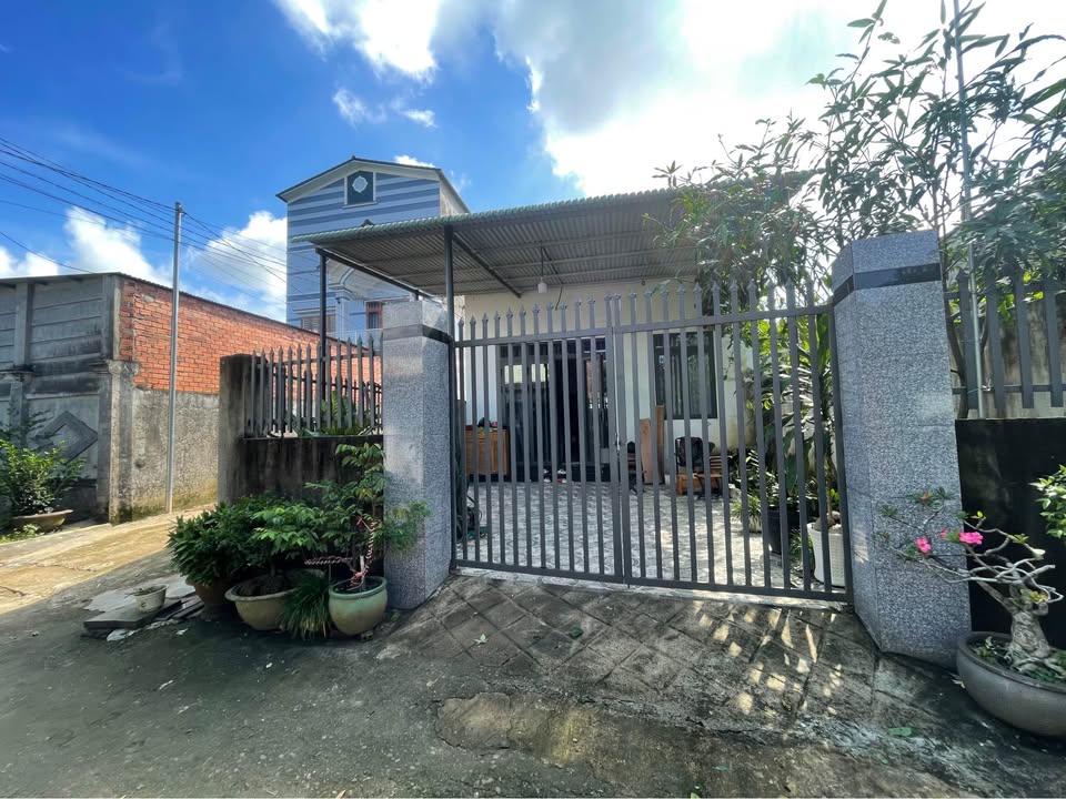 Nhà riêng Trảng Bom 191m² giá 955 triệu - Sân rộng thoải mái cho xe hơi!