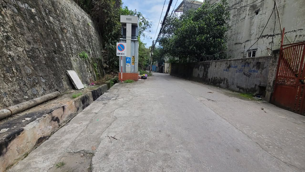 Đất mặt ngõ 28 Cao Xanh 61m² giá 1.5 tỷ - Cơ hội đầu tư hấp dẫn!