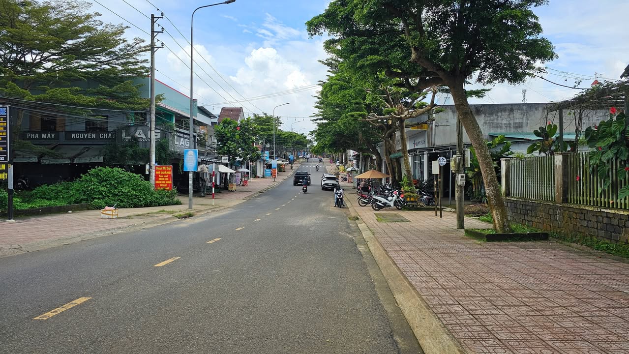 Nhà mặt tiền Nguyễn Văn Trỗi, Bảo Lộc, 800m² giá 33 tỷ - Đầu tư sinh lời ngay!