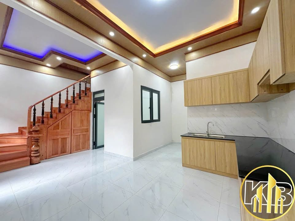 Nhà phố Đà Lạt 43m² giá 1.9 tỷ - Vị trí đắc địa gần chợ số 6!