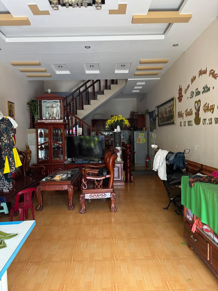 Bán nhà mặt tiền đường Phạm Cự Lạng, TP Vũng Tàu 72m² - Giá chỉ 5 tỷ thương lượng!