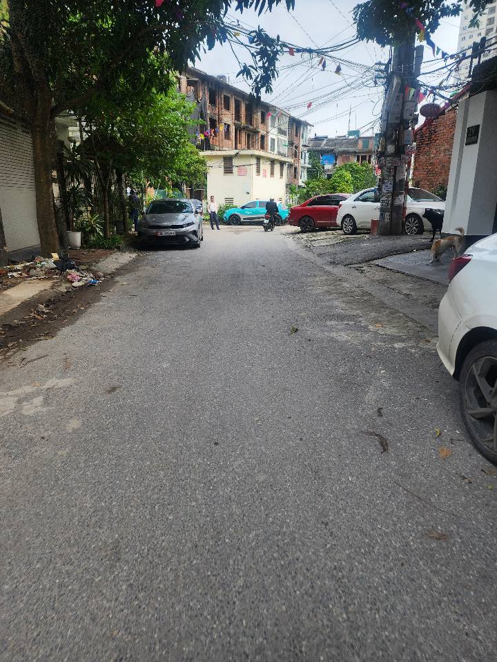 Bán đất tặng nhà 3 tầng mặt ngõ ô tô tránh Cổ Nhuế 2 - Giá chỉ 17 tỷ VND!