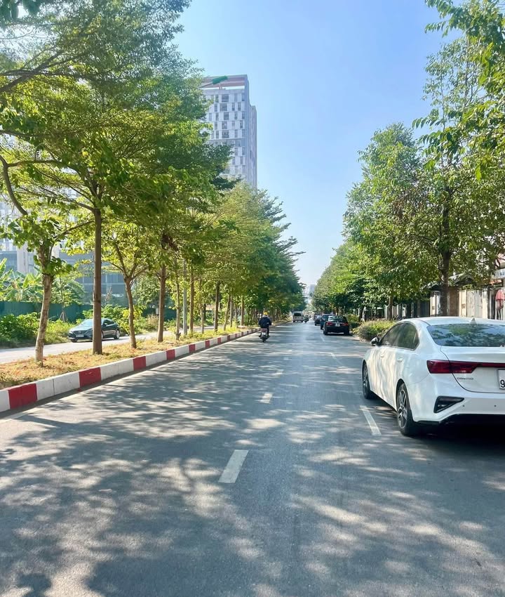 Nhà phố Xuân Đỉnh 31m² giá 8 tỷ - Gần công viên Hòa Bình, ô tô vào tận nơi!