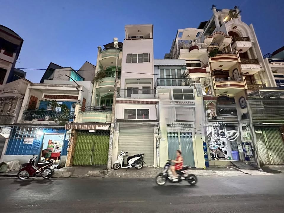 Bán FrontHouse mặt tiền Vĩnh Viễn, Quận 10, 34m² giá 9.8 tỷ - Đầu tư sinh lời ngay!