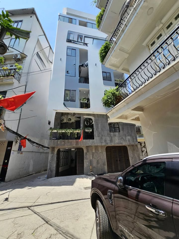 Căn hộ 2 phòng ngủ Hào Nam 50m² giá 20 tỷ - Sẵn sàng vào ở ngay!