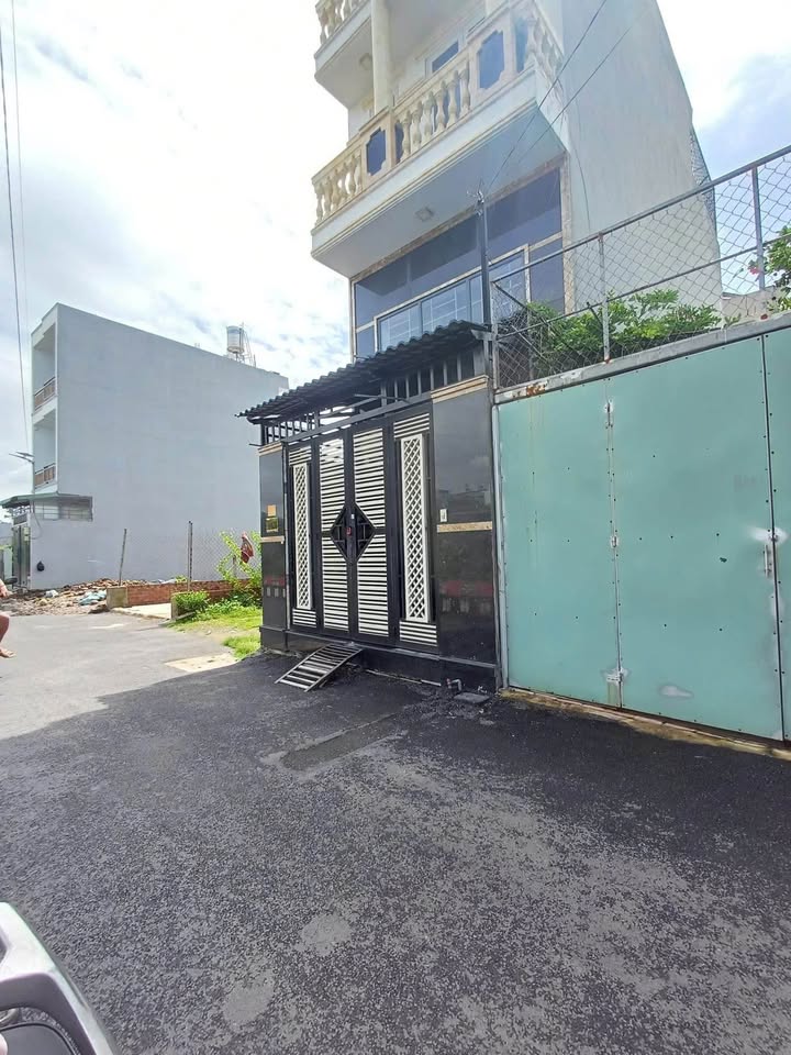 Đất mặt tiền Kênh Tx24, Thạnh Xuân, 65.2m² giá 3.9 tỷ - Hướng Tây Bắc, đường thông!