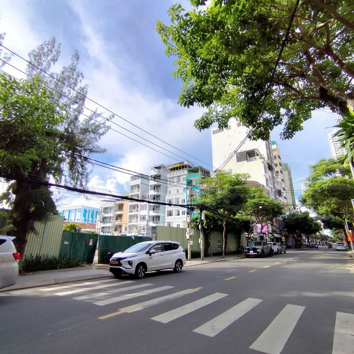 Bán đất tặng nhà cấp 4 hẻm Hoàng Hoa Thám, Nha Trang 72m² chỉ 6.7 tỷ - Cơ hội đầu tư sinh lời!
