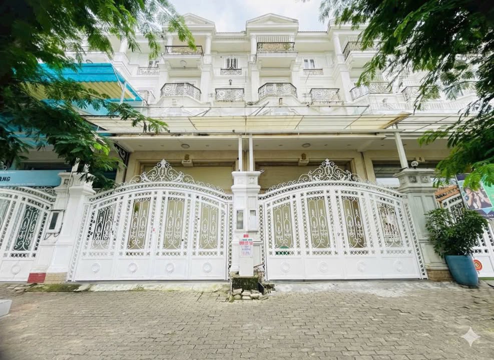 Cho thuê nhà nguyên căn tại Cityland Quận 7 - 120m² giá 60 triệu, thiết kế hiện đại!