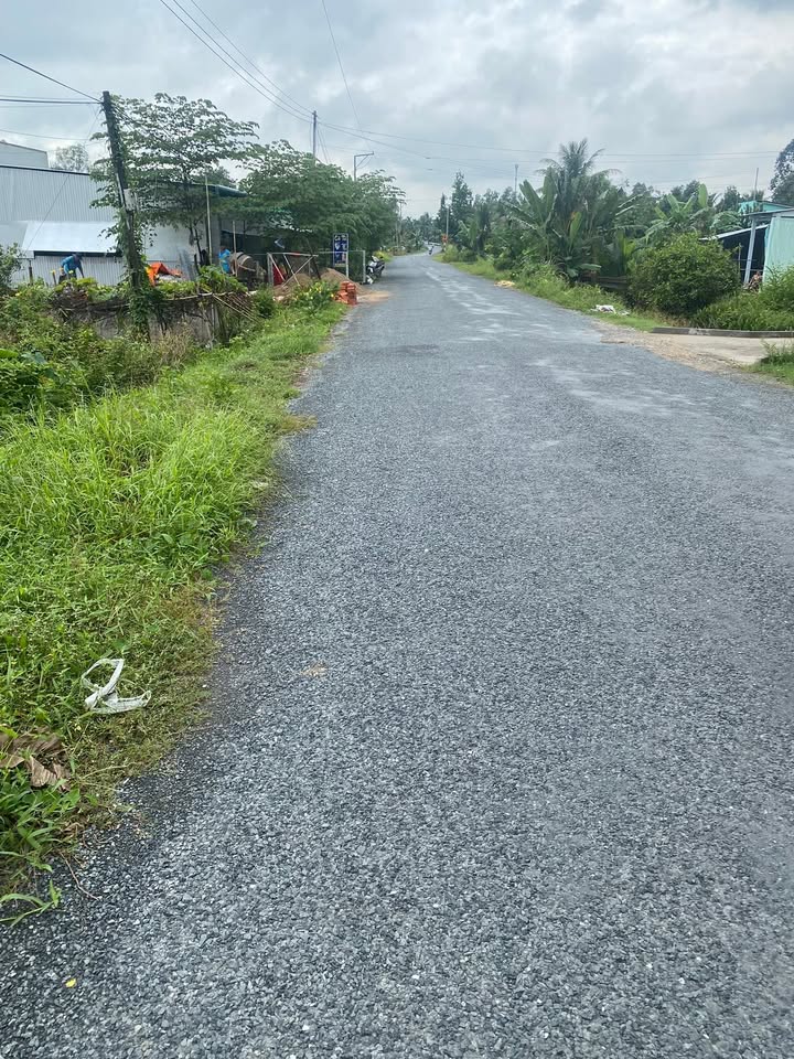 Đất mặt tiền đường Huyện 79, xã Hoà Bình, Vĩnh Long 1668m² chỉ 1.1 tỷ - Cơ hội đầu tư hấp dẫn!