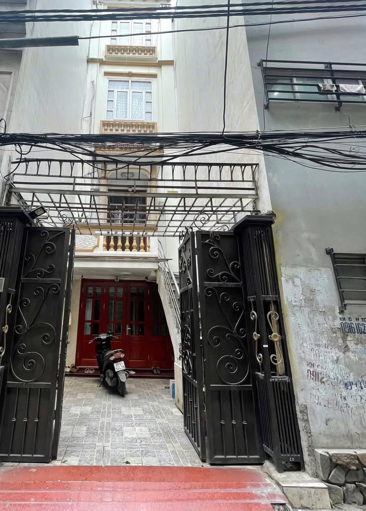 Nhà cho thuê 60m² tại Ngõ 67 Thái Thịnh, Đống Đa - Phù hợp làm cửa hàng và ở