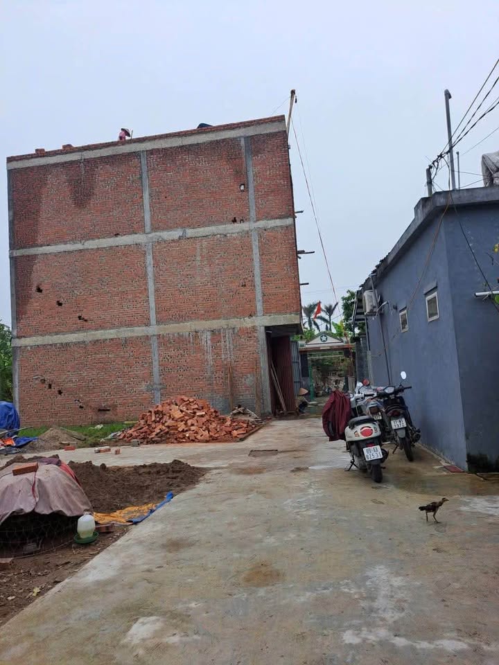 Nhà 3 tầng tại Phú Xuân, Thái Bình 42m² giá 2 tỷ - Bàn giao chìa khóa ngay!