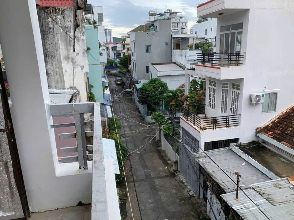 Nhà cho thuê 3 tầng tại Dã Tượng, Nha Trang - Giá chỉ 7 triệu/tháng