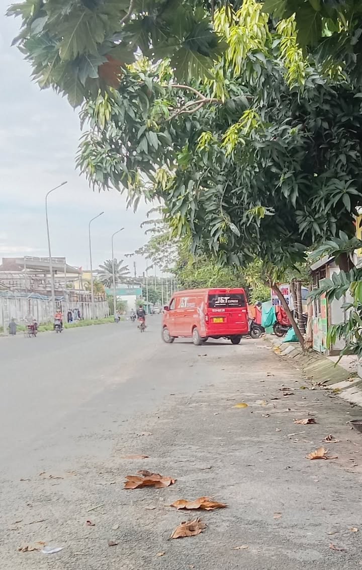 Dãy trọ 9 phòng đường Ngô Chí Quốc 158m² giá chỉ 6.8 tỷ - Lợi nhuận ổn định!