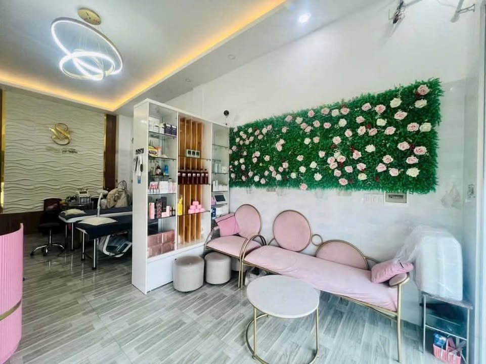 Nhà cho thuê mặt tiền đường Hàm Nghi, quận Long Xuyên, 56m² - Vị trí đắc địa, kinh doanh thuận lợi!