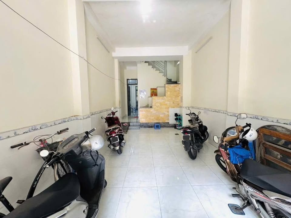 Nhà 2 lầu Phạm Thế Hiển quận 8, diện tích 50m² - Bán gấp, giá thương lượng!