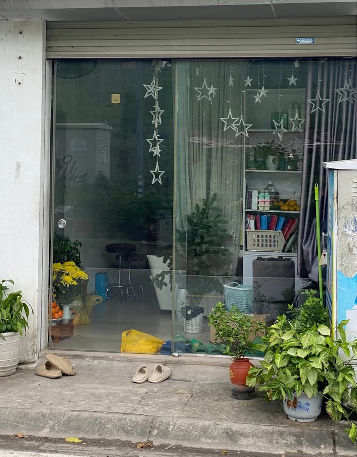 Nhà cấp 4 mặt phố Ngọc Thụy - Long Biên 32m² giá 7 triệu - Nhận nhà ngay!