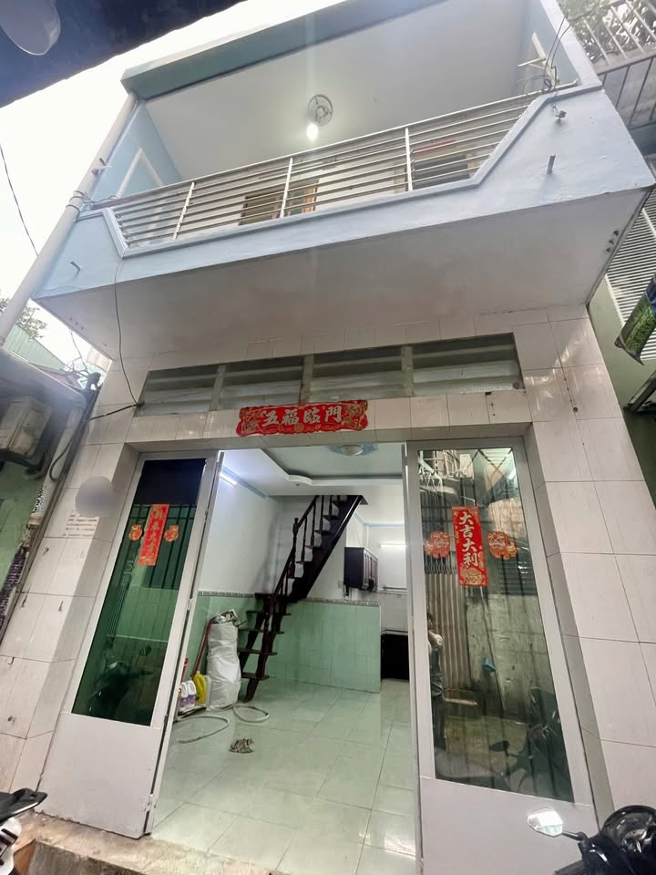 Nhà cho thuê hẻm 3m đường Nguyễn Biểu, quận 5, 25m² - Giao nhà hoàn thiện!