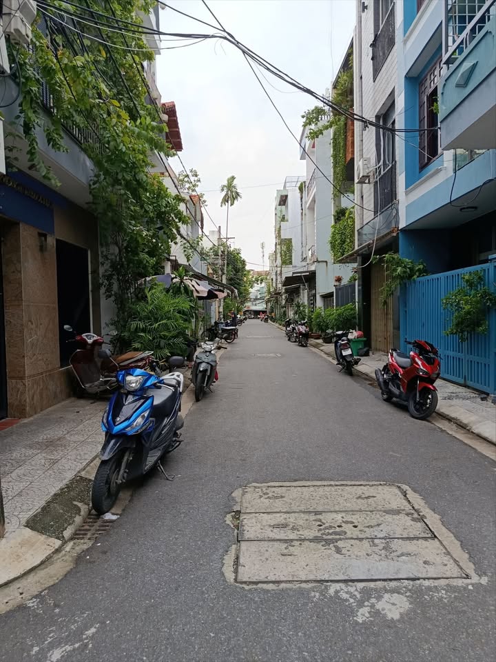 Nhà lô góc đường Thi Sách, quận Hải Châu 62m² giá 7.8 tỷ - Không thể bỏ lỡ!