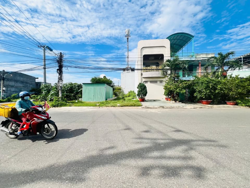 Lô đất cho thuê mặt chợ Lê Quang Đạo, Phan Thiết 100m² - Giá thuê cực rẻ!