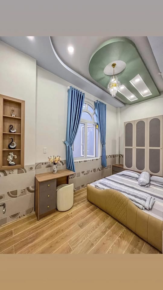 Nhà 2 tầng mới xây, góc 2 mặt tiền ô tô - Tiện ích đầy đủ tại Cần Thơ!