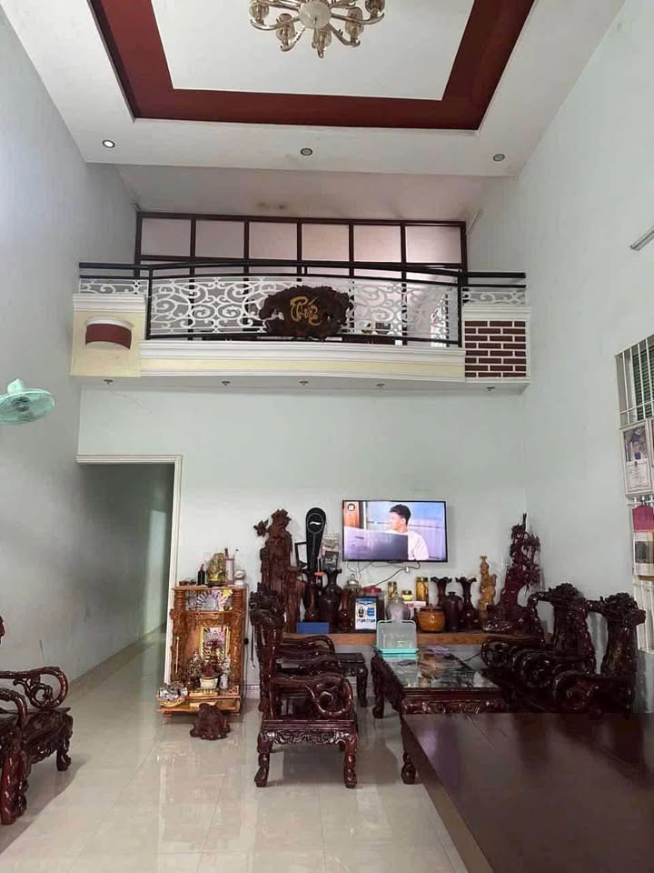 Nhà phố Trường Chinh, Pleiku 120m² - Kinh doanh thuận lợi, chính chủ bán gấp!
