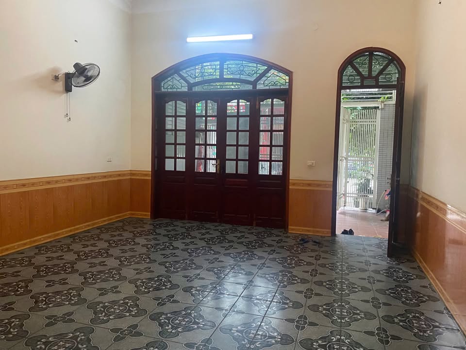 Nhà cho thuê 2 tầng Nguyễn Cảnh Hoan 100m² giá 10 triệu - Vừa ở vừa làm văn phòng!