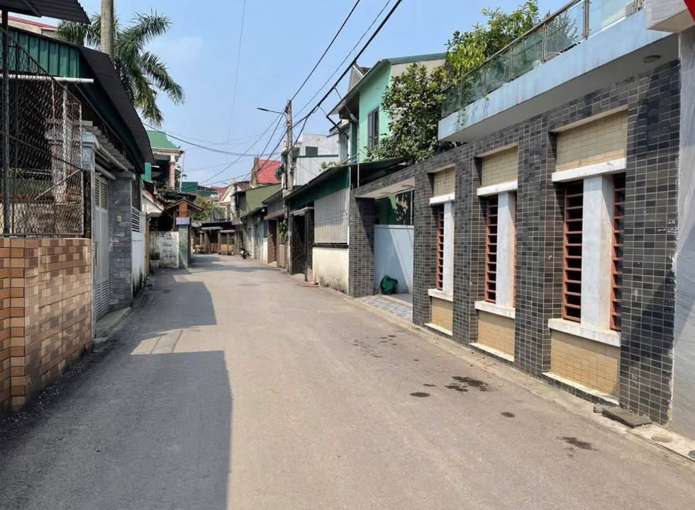 Nhà cho thuê 3 tầng đường Yên Bình, Hưng Phúc 90m² giá 6 triệu - Không thể bỏ lỡ!