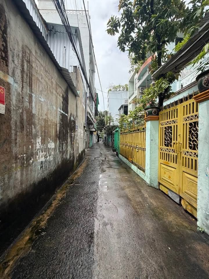 Nhà riêng 1 tầng Đoàn Văn Bơ, Quận 4, 30m² - Chính chủ bán gấp chỉ 2 tỷ!