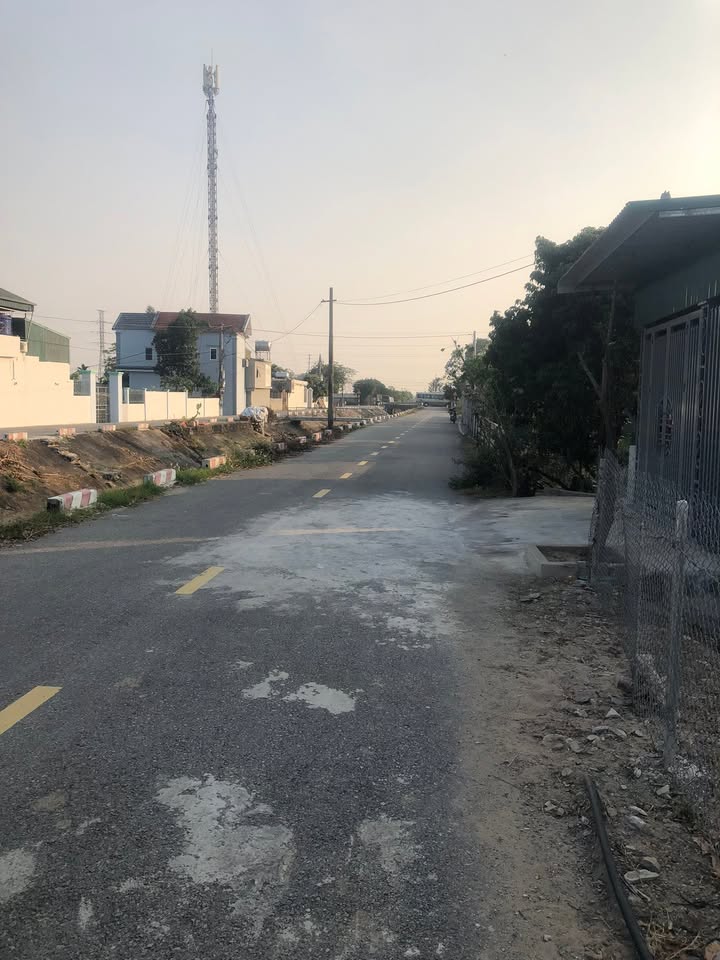 Đất nền mặt đường nhựa 106m² giá 2 tỷ - Tiềm năng đầu tư lớn tại Phúc Cà