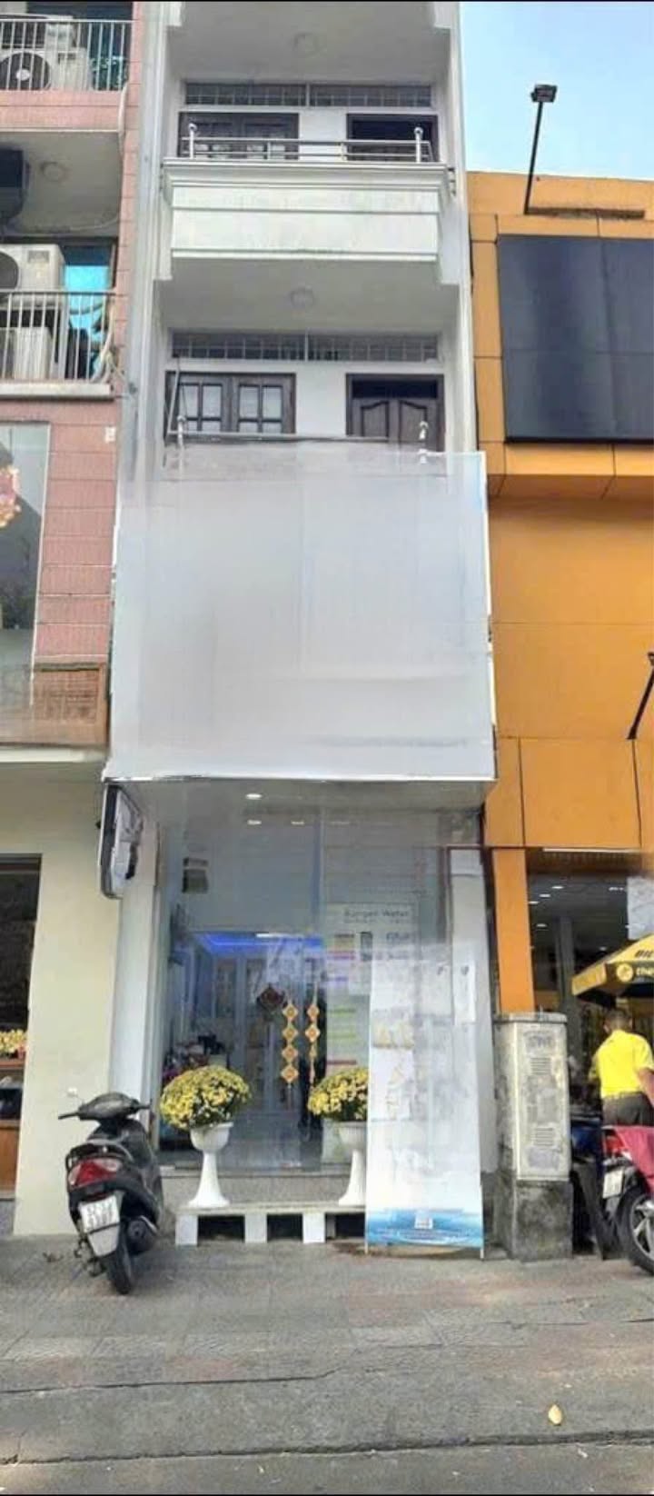 Cho thuê nhà mặt tiền Tôn Thất Tùng, Quận 1, 38m² - Kinh doanh sầm uất!