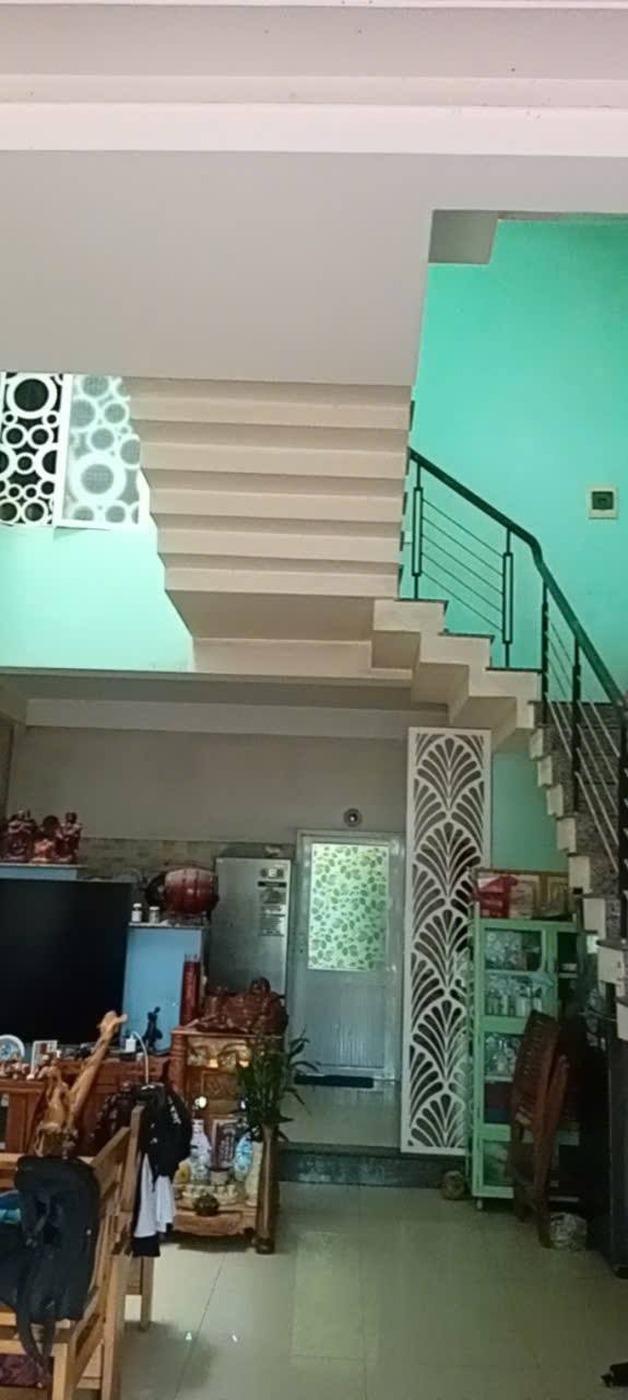 Nhà 3 tầng mặt tiền Lê Văn Sĩ, Hòa Minh 70m² giá 5 tỷ - Đầu tư sinh lời!